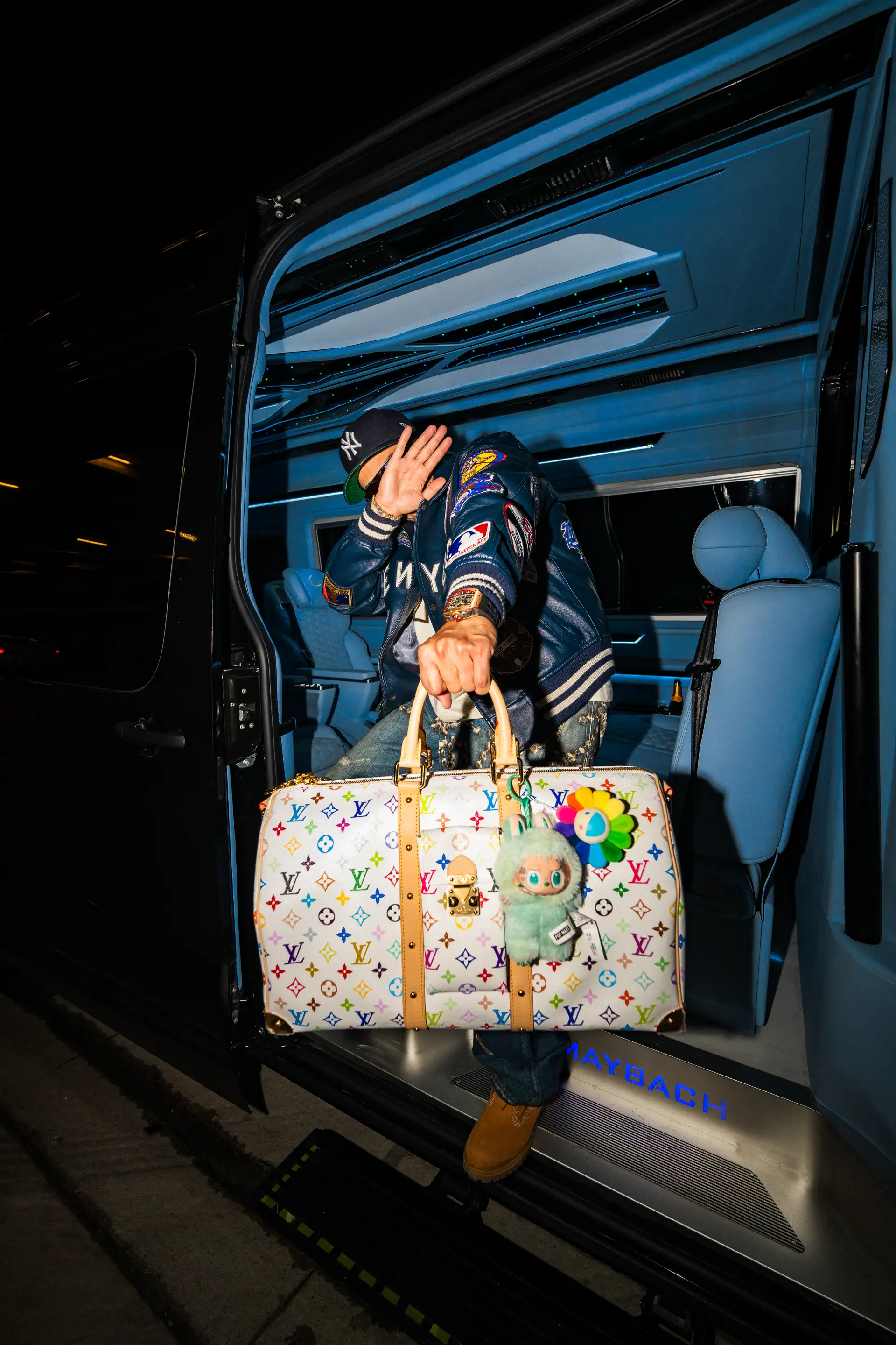 2025 Maybach Sky Blue detail 5